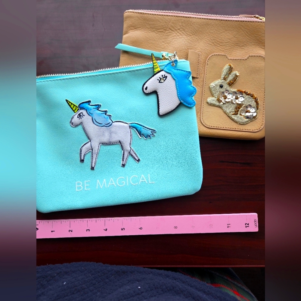 2 × Cosmetic/Tablet Case